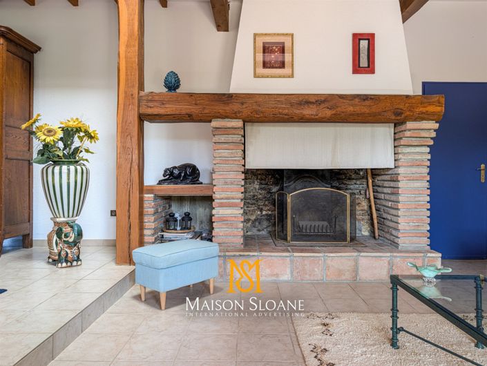 Image No.9-5 Bed House for sale