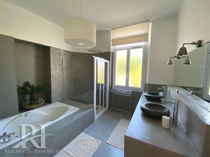 Image No.12-7 Bed House for sale