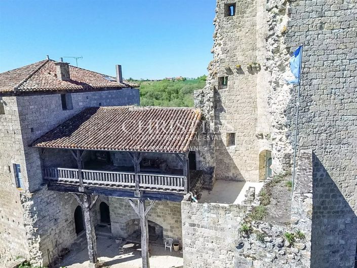 Image No.25-7 Bed House for sale