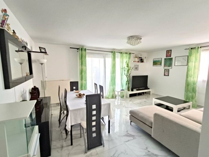 Image No.2-4 Bed Apartment for sale