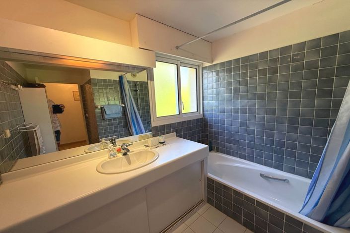 Image No.11-3 Bed Apartment for sale