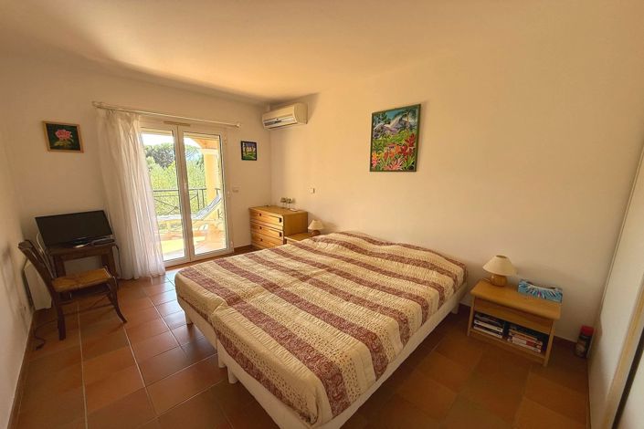 Image No.9-3 Bed Apartment for sale