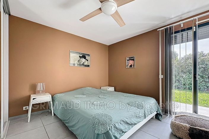 Image No.15-4 Bed House for sale