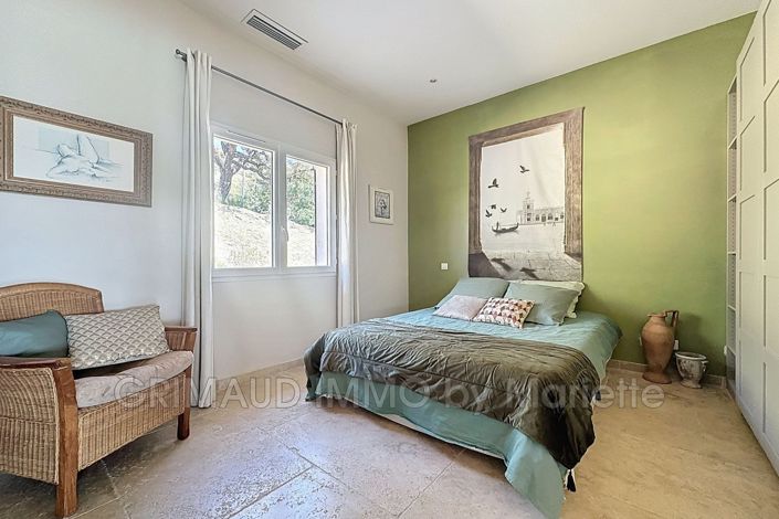 Image No.14-3 Bed House for sale