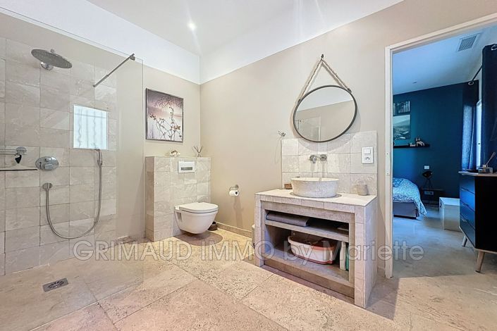 Image No.15-3 Bed House for sale