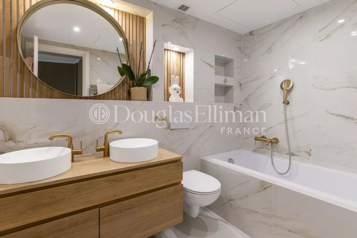 Image No.10-3 Bed Apartment for sale