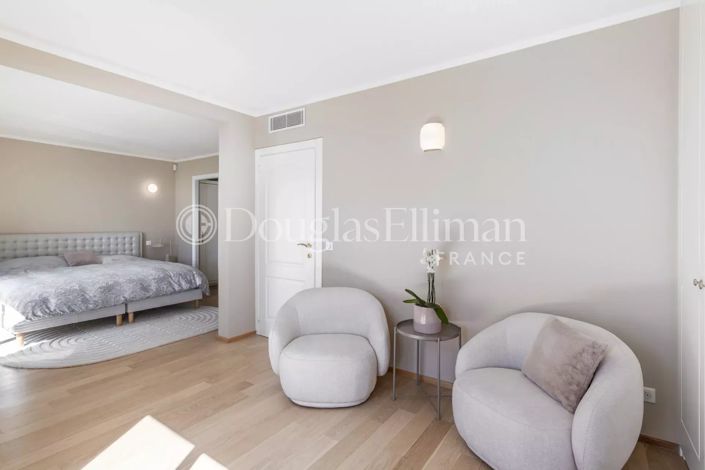 Image No.11-3 Bed Apartment for sale