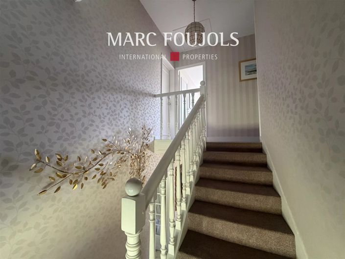 Image No.25-5 Bed House for sale