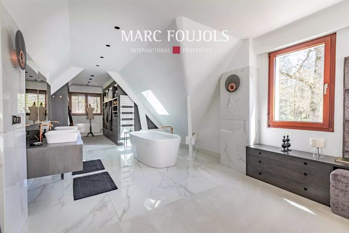 Image No.16-4 Bed House for sale