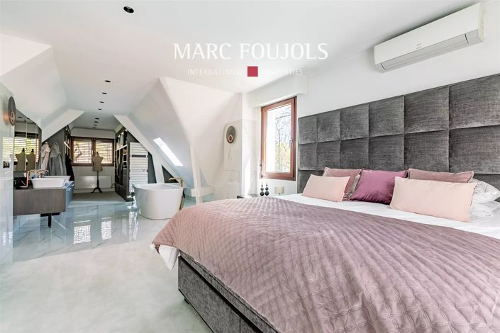 Image No.17-4 Bed House for sale