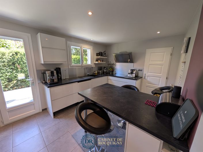 Image No.15-4 Bed House for sale