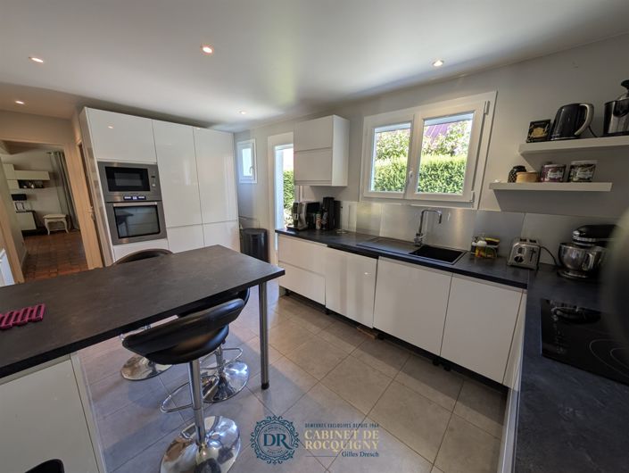 Image No.16-4 Bed House for sale