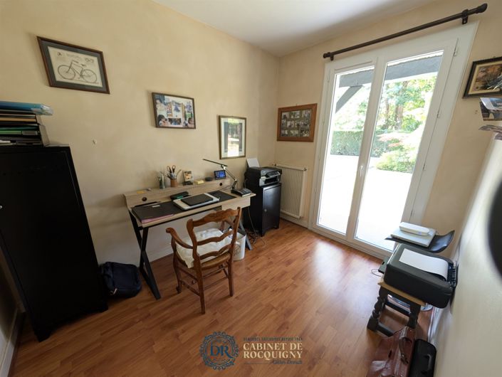 Image No.18-4 Bed House for sale