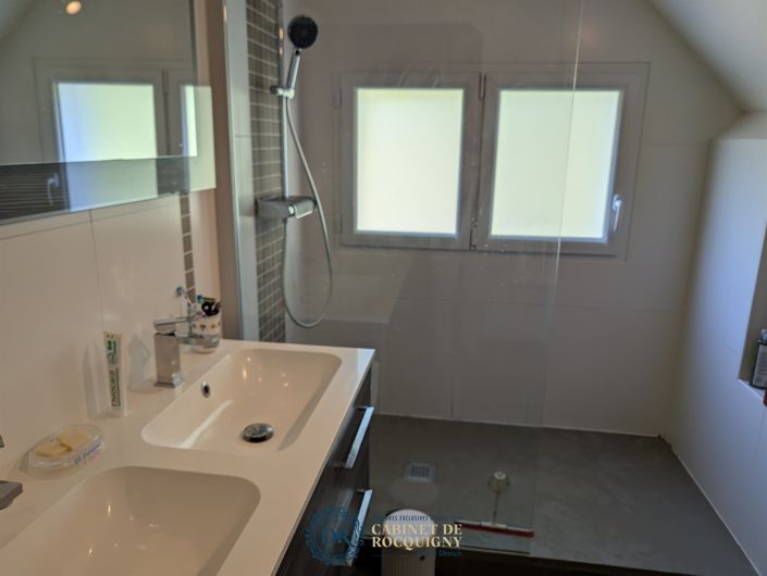 Image No.24-4 Bed House for sale