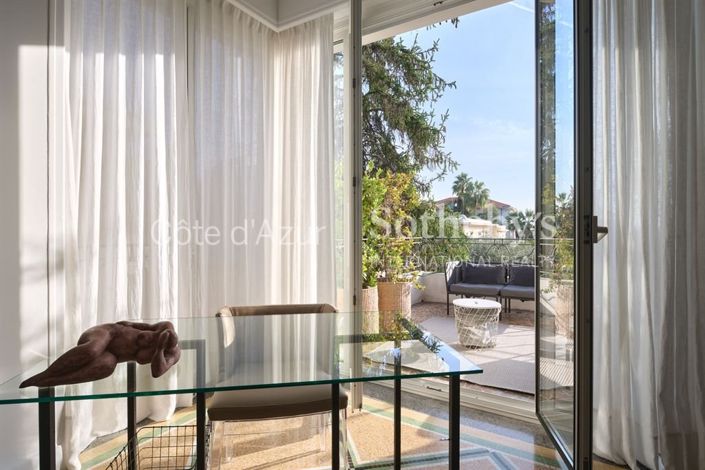 Image No.12-7 Bed House for sale