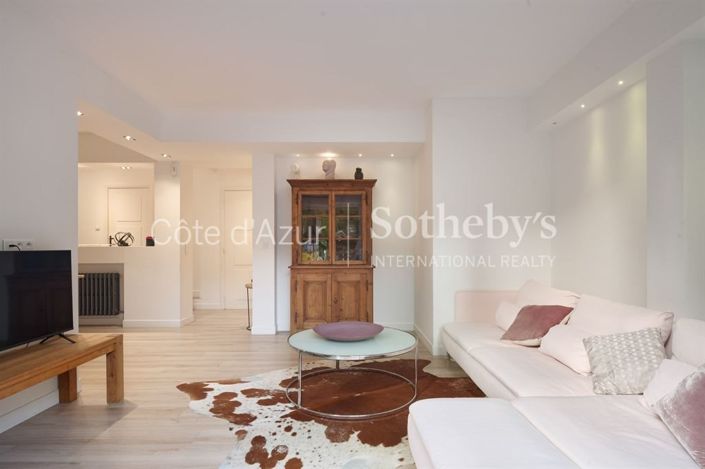Image No.19-7 Bed House for sale