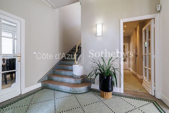 Image No.6-7 Bed House for sale