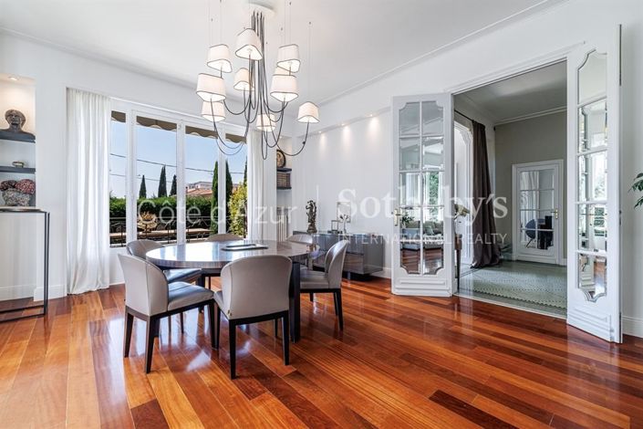 Image No.8-7 Bed House for sale