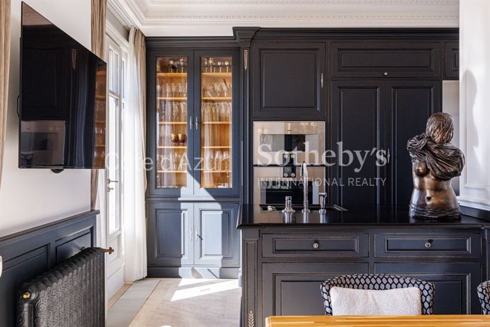 Image No.11-6 Bed Apartment for sale