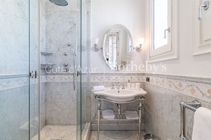 Image No.16-6 Bed Apartment for sale