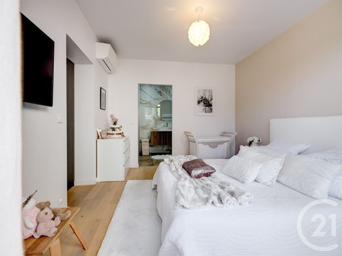 Image No.14-5 Bed House for sale