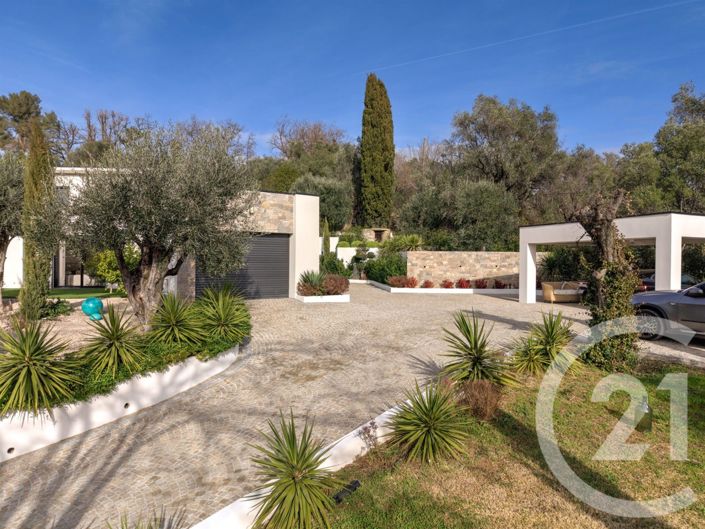 Image No.23-5 Bed House for sale