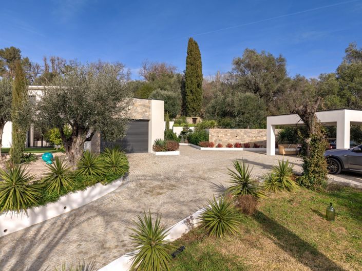 Image No.23-5 Bed House for sale