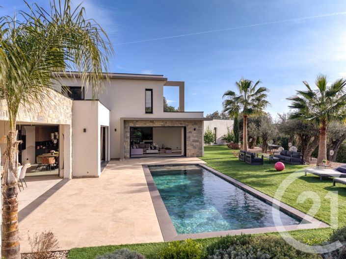 Image No.3-5 Bed House for sale