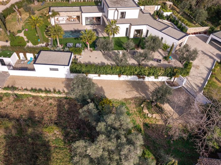 Image No.4-5 Bed House for sale
