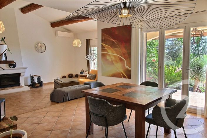 Image No.5-4 Bed House for sale