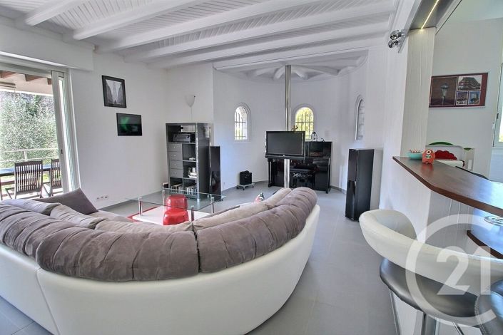 Image No.3-3 Bed House for sale