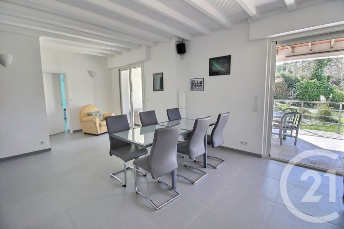 Image No.5-3 Bed House for sale