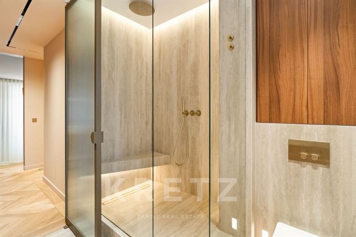 Image No.11-3 Bed Apartment for sale