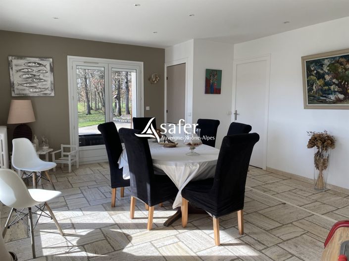 Image No.9-4 Bed House for sale