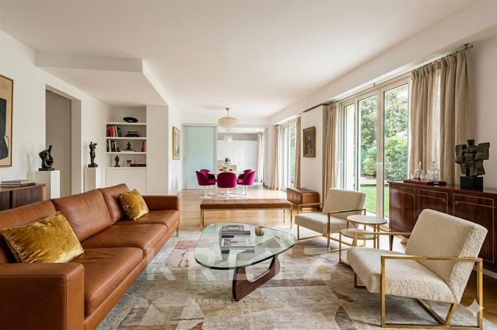 Image No.2-4 Bed Apartment for sale