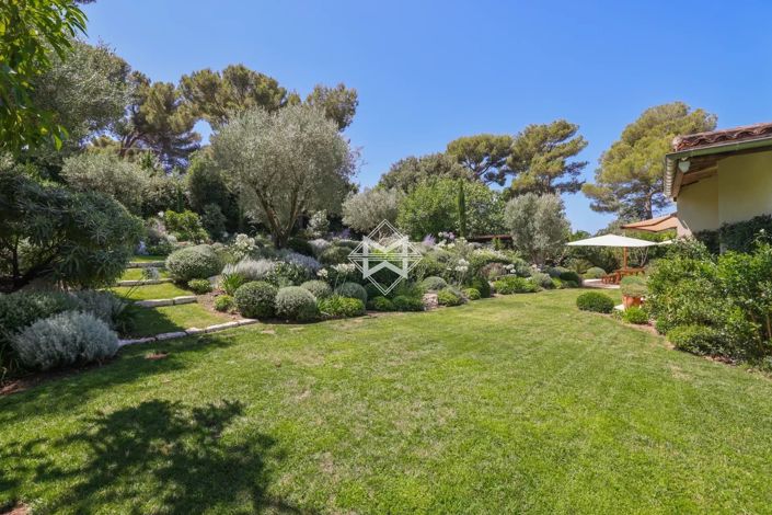 Image No.5-5 Bed House for sale