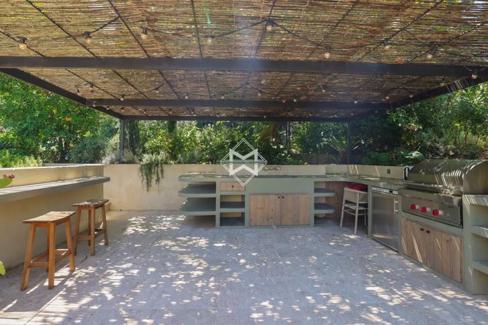 Image No.7-5 Bed House for sale