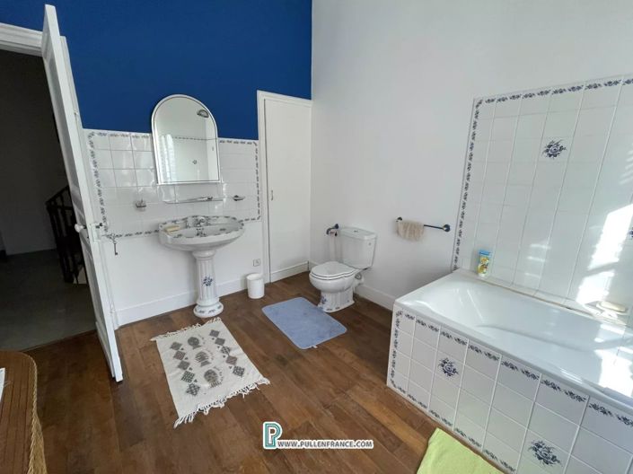 Image No.21-House for sale