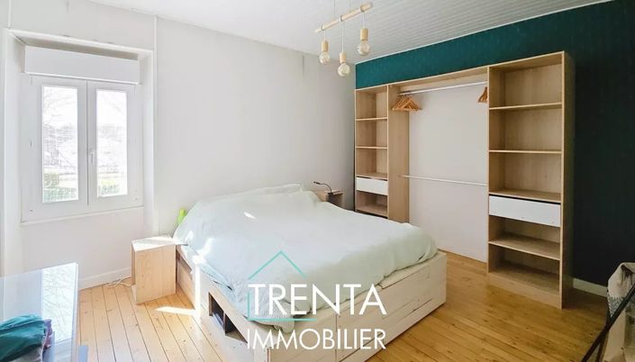 Image No.17-3 Bed House for sale