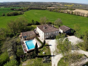 1 - Mauvezin, Property
