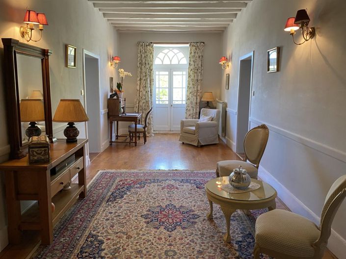 Image No.16-11 Bed Property for sale