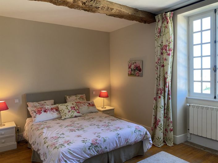 Image No.18-11 Bed Property for sale