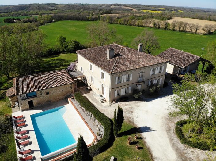 Image No.2-11 Bed Property for sale