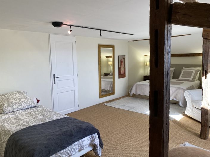 Image No.21-11 Bed Property for sale