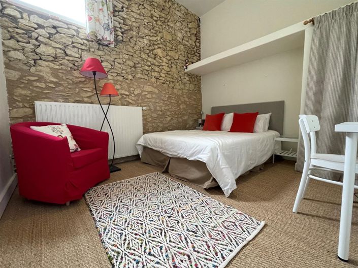 Image No.27-11 Bed Property for sale