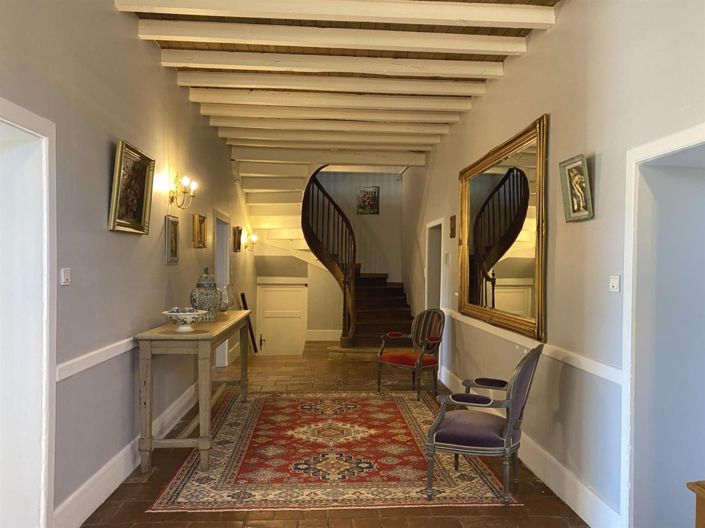 Image No.7-11 Bed Property for sale