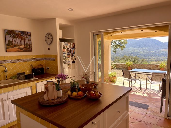 Image No.12-7 Bed House for sale