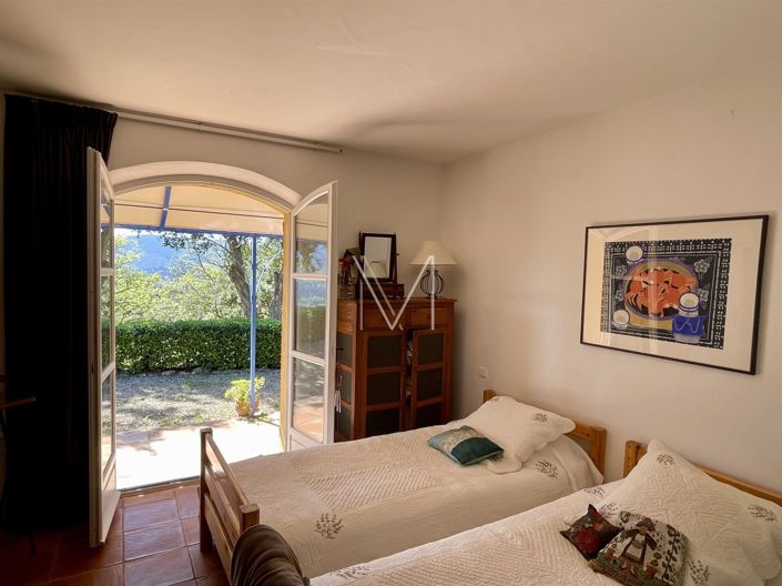 Image No.17-7 Bed House for sale