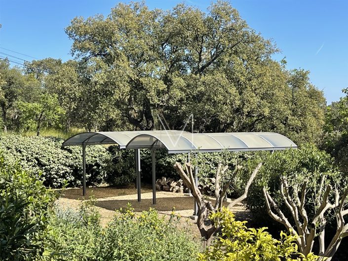 Image No.24-7 Bed House for sale