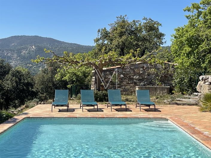 Image No.25-7 Bed House for sale